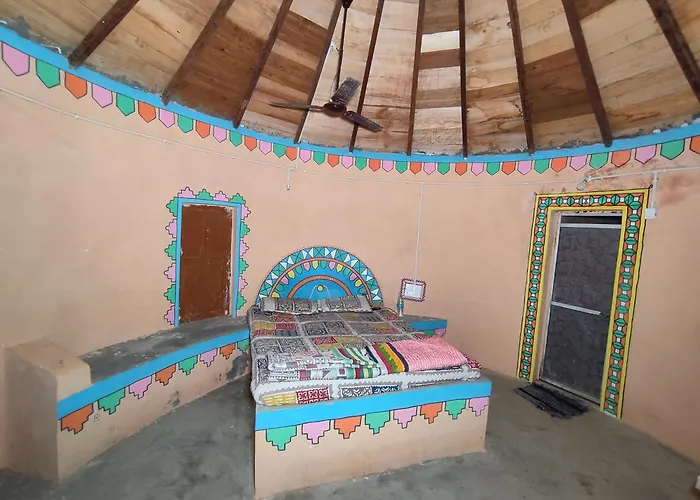 White Rann Homestay