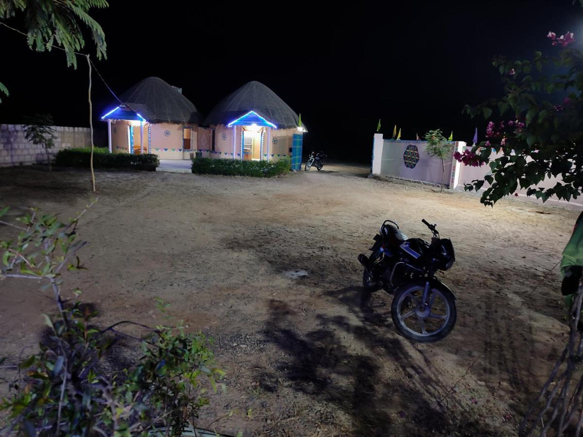 White Rann Homestay