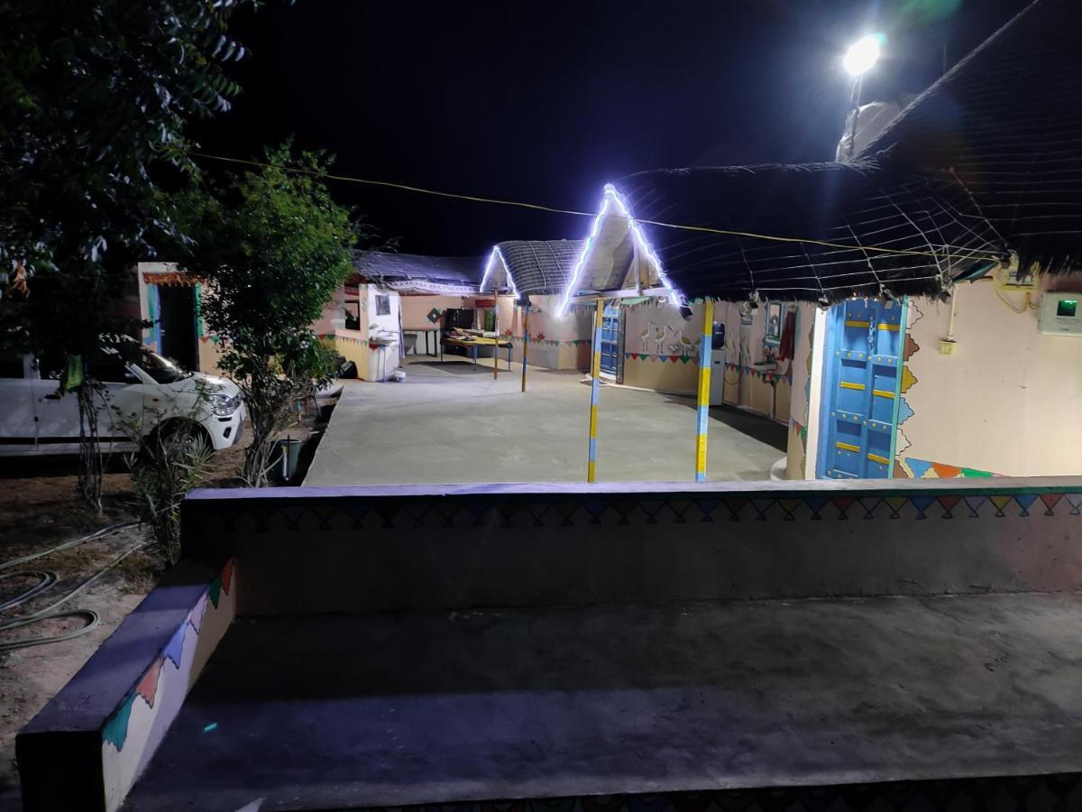 White Rann Homestay *