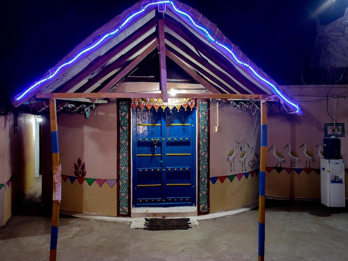 White Rann Homestay