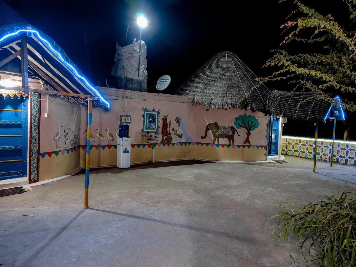 White Rann Homestay *