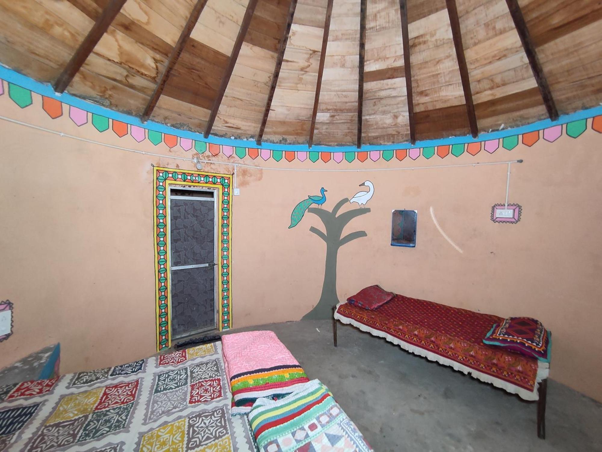 White Rann Dhordo