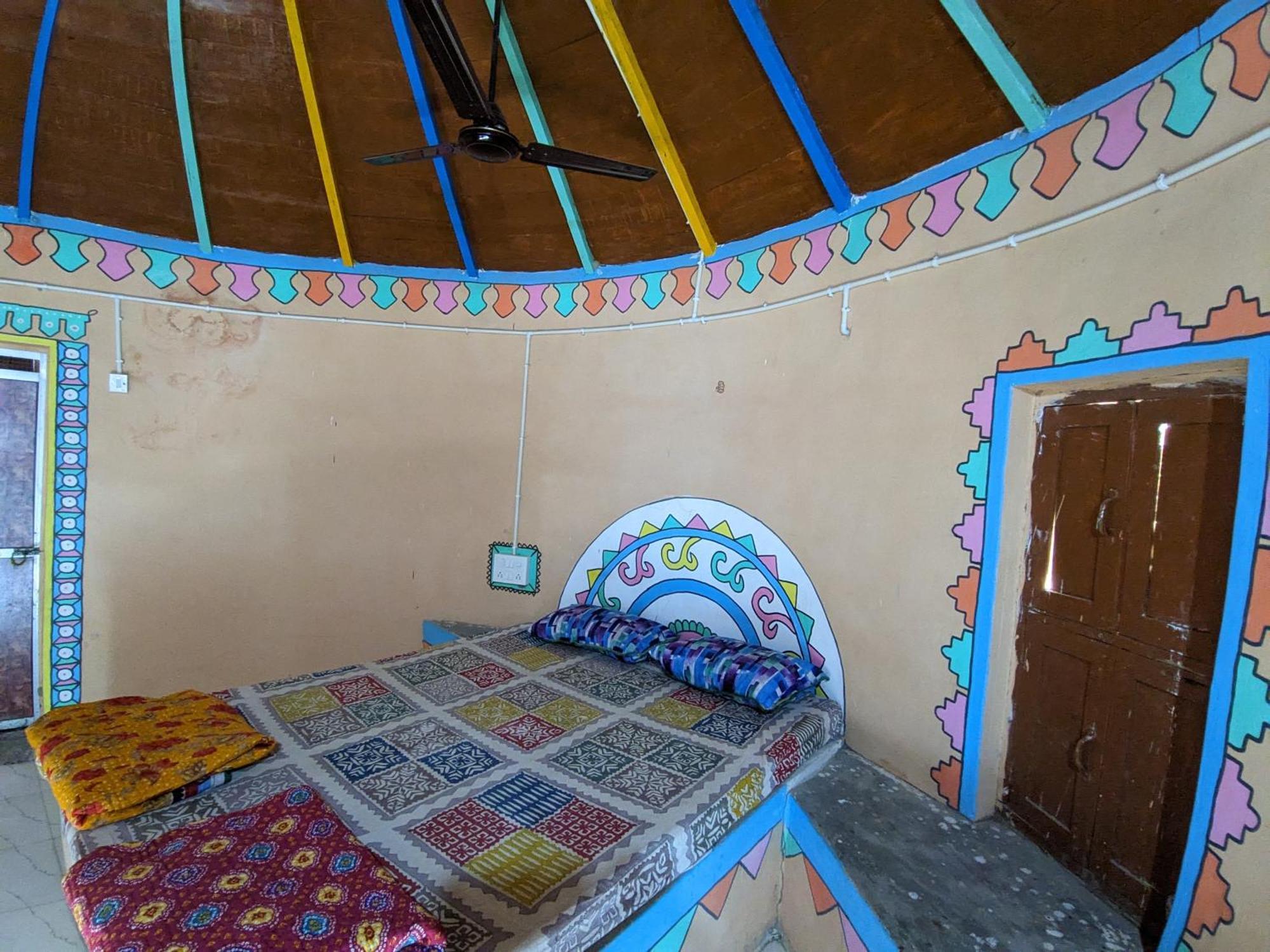 White Rann Homestay