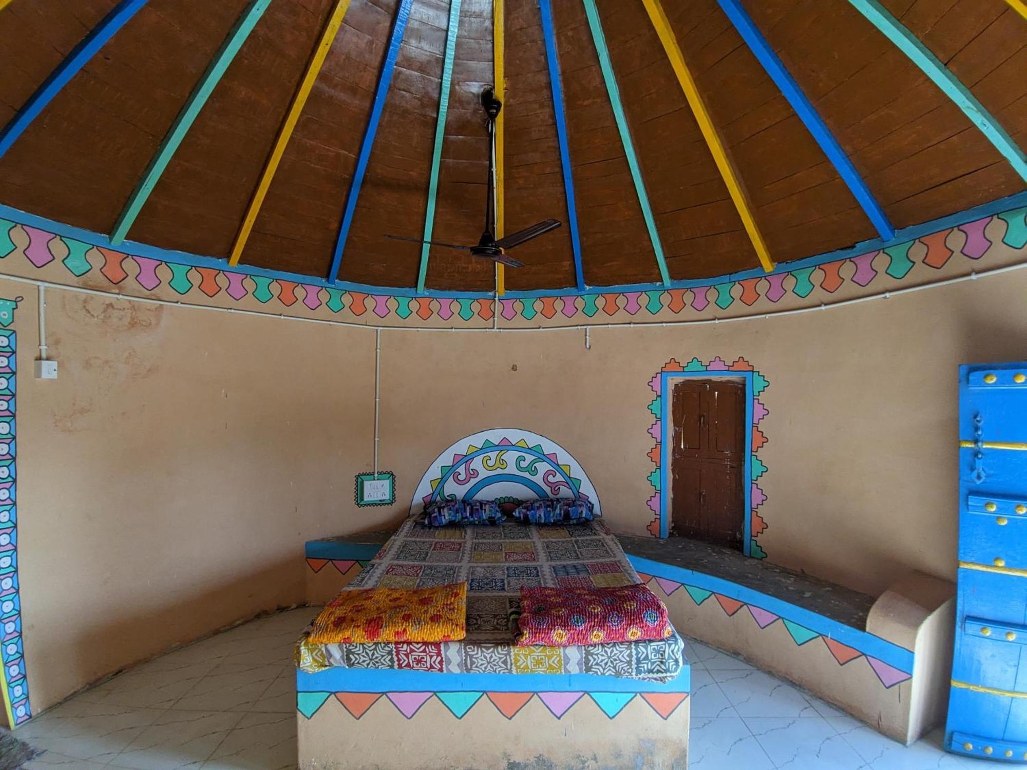 White Rann Homestay *